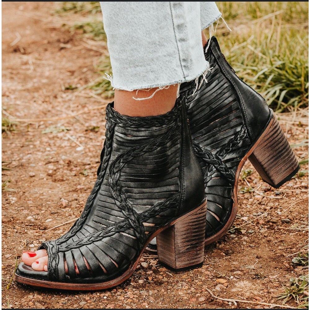 Freebird Bela Black Leather Peep Toe Heeled Sandals Size 7 - Picture 15 of 15